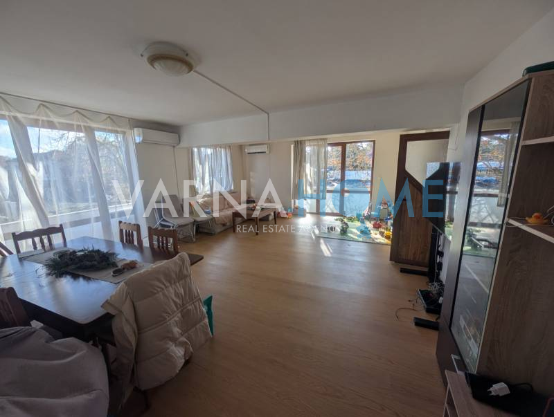 Къща - с. Звездица