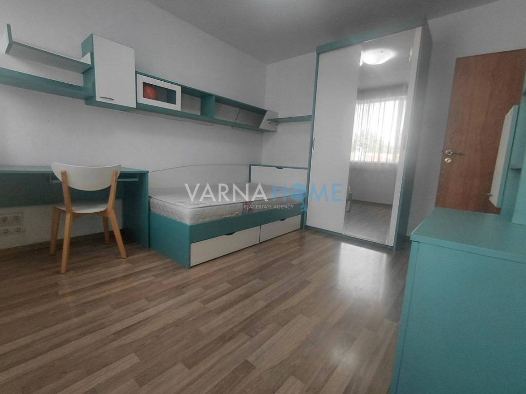 Gallery Image 222