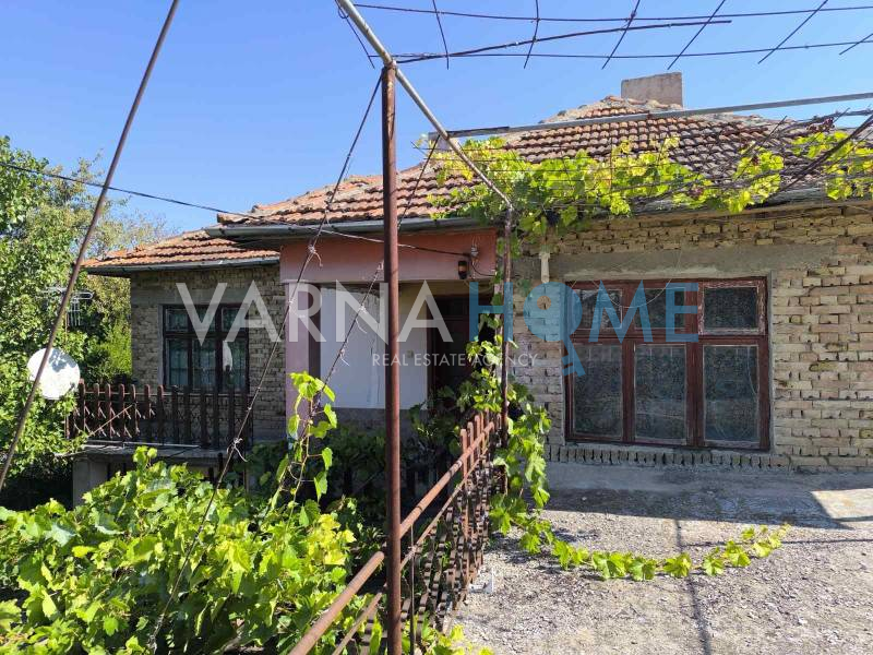Къща за продажба в с. Чернево,…
