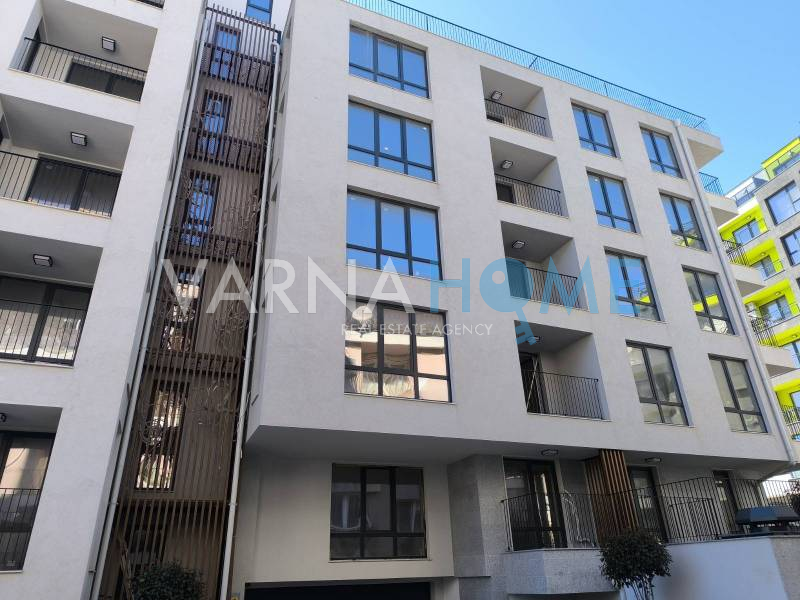 Продавам двустаен апартамент в…