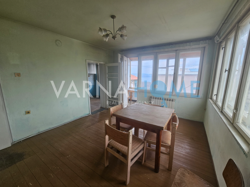 Етаж от къща за продажба в района…